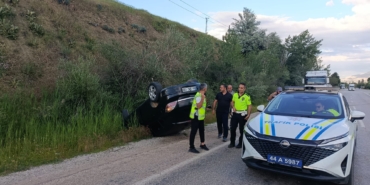 Sürgü Mahallesinde Otomobil Devrildi: 1 Yaralı