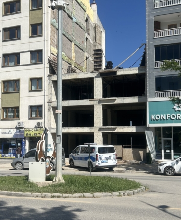 Yerinde Dönüşüm İnşaatında İş Kazası: İşçi Yaralandı