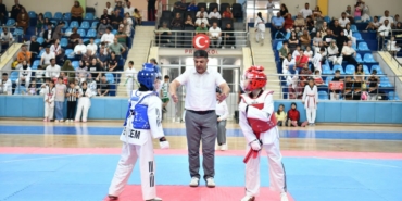 “15 Temmuz Şehitler Haftası” Tekvando Minikler Şampiyonası Nefes Kesti”