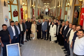 AK Parti Heyeti Bedestende Kadınlarla Buluştu