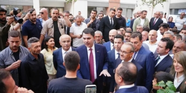 Bakan Kurum Malatya’da Bakırcılar Çarşısı’nı açtı, depremzede aileye misafir oldu