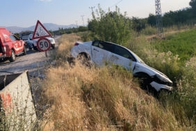 Doğanşehir’de Kamyonet ile Otomobil Çarpıştı: 3 Yaralı