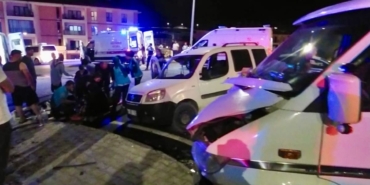 İkizce’de İki Araç Çarpıştı: 5 Yaralı