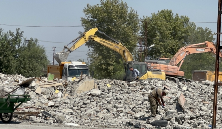 Malatya Küçük Sanayi Sitesi’nde Yıkım Sürüyor: 66 Esnaf Kepenk Kapattı