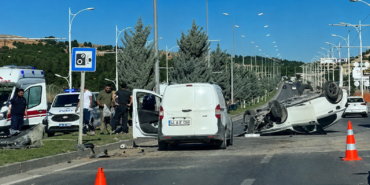 Üniversite Yolunda Feci Kaza: Otomobil Ters Döndü, Sürücü Yaralandı