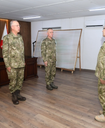 2’nci Ordu Komutanlığında Devir Teslim Töreni