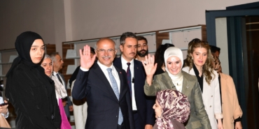 Bakan Göktaş’tan Malatya Şehir Kütüphanesi’ne Övgü