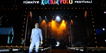 Ferhat Göçer’in Şarkılarıyla Malatya Kültür Yolu Festivali’ne Veda Edildi