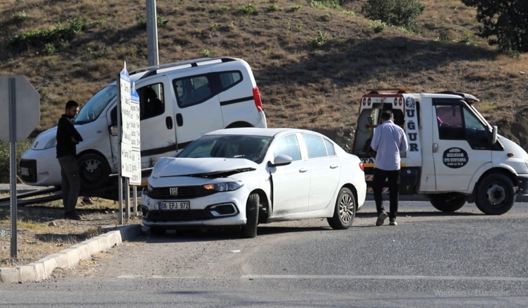 Hekimhan'da trafik kazası: 2 yaralı