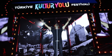 Kıraç Malatya’da Festival Sahnesinde Sevenleriyle Buluştu