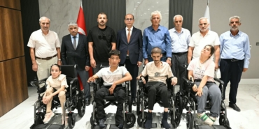 Yeşilyurt’ta Engelli Bireylere Akülü Araç Desteği