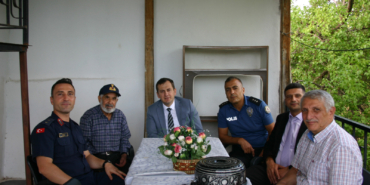 Cümbüş Ustası Kadir Durak’a 90. Yaş Sürprizi