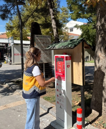 Malatya’da Ani Kalp Durmalarına Karşı 3 Noktaya Otomatik Şok Cihazı Yerleştirildi