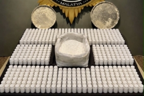 Malatya’da Uyuşturucu Operasyonu: 5,5 Kilo Sentetik Ecza Hammaddesi Ele Geçirildi