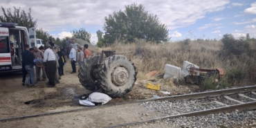 Malatya’da Yük Treni Traktöre Çarptı: 1 Yaralı