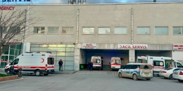 Yeşilyurt’ta İki Otomobil Çarpıştı: 4’ü Çocuk 5 Yaralı