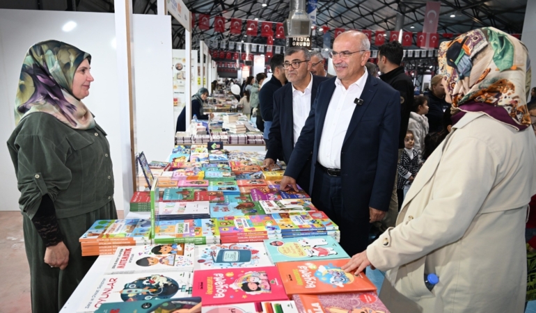 Başkan Er: “Kitap Fuarı Malatya’nın Yeniden Ayağa Kalkışının Bir Parçası”