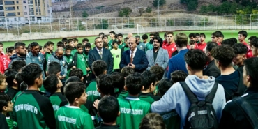 Başkan Geçit’ten Yeşilyurtspor Altyapısına Moral Ziyareti!