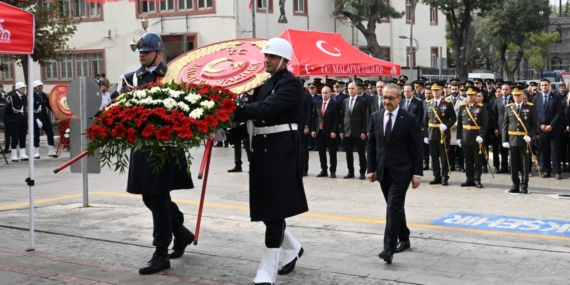 Malatya’da 29 Ekim Cumhuriyet Bayramı kutlamaları başladı