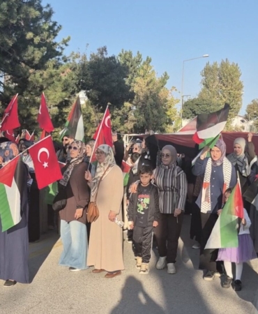 Malatya’da Filistin İçin Yüzlerce Kişi Yürüdü