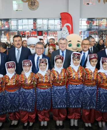 Malatya’da Kitap Şöleni Başladı: 300 Yayınevi, 350 İmza Etkinliği