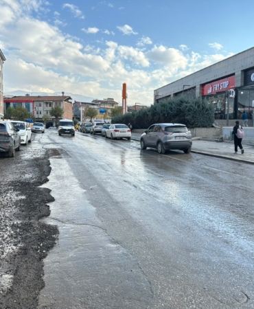 Malatya’da Konteyner Çarşı Kaldırıldı, Yol Trafiğe Açıldı