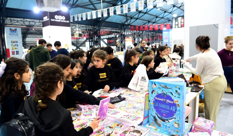 Malatyalı Yazarlar Kitap Fuarında Okurlarıyla Buluştu