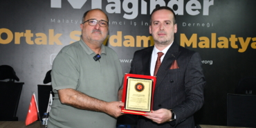 Muhtarlardan Salih Karademir’e İlk Onur Ödülü
