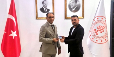 Türk Halk Müziği Sanatçısı Oktay Demirci’ye Bakanlıktan Prestijli Unvan