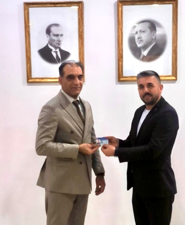 Türk Halk Müziği Sanatçısı Oktay Demirci’ye Bakanlıktan Prestijli Unvan