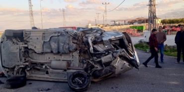 Yazıhan'da Minibüs İle Otomobil Çarpıştı: 1’i Ağır 3 Yaralı