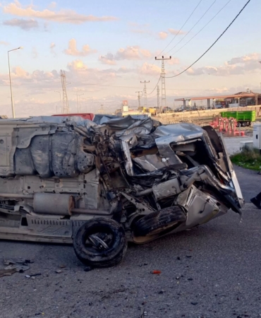 Yazıhan'da Minibüs İle Otomobil Çarpıştı: 1’i Ağır 3 Yaralı