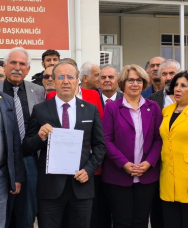 Yeni Parti Malatya İl Başkanı İlhan Mazbatasını Aldı: “Sıkmadığımız El Kalmayacak”