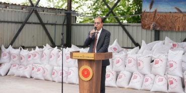 Yeşilyurt’ta Çiftçinin Yem Yükünü Hafifleten Destek
